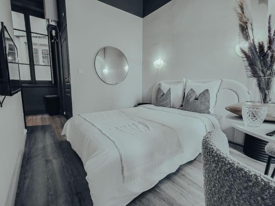 Suite Opium 里昂 外观 照片